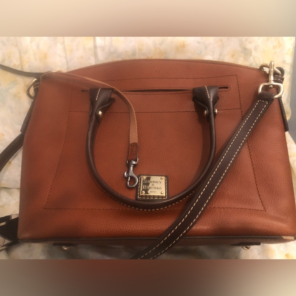 Dooney and bourke bag great condition like new